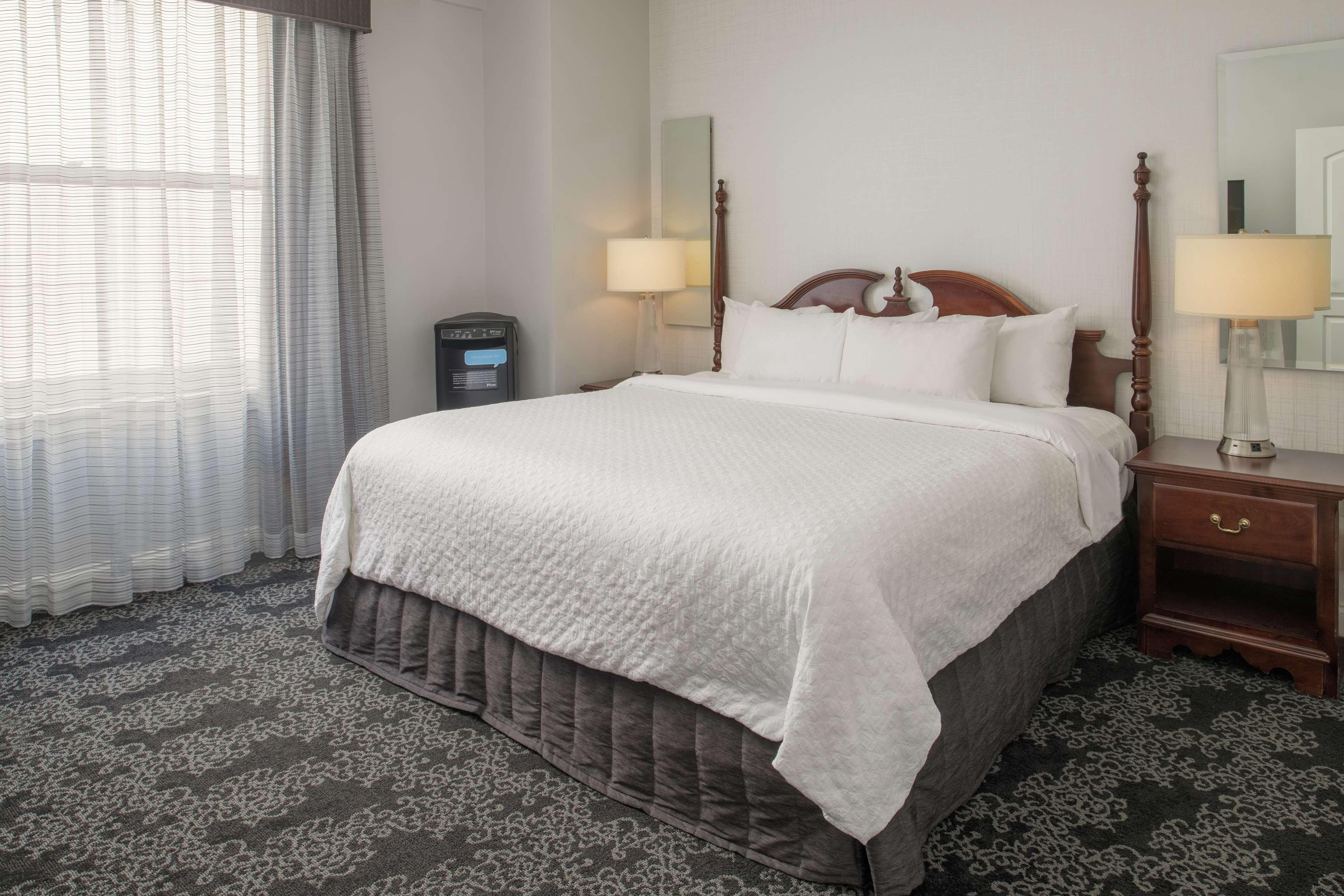 Embassy Suites By Hilton Portland Downtown Bagian luar foto