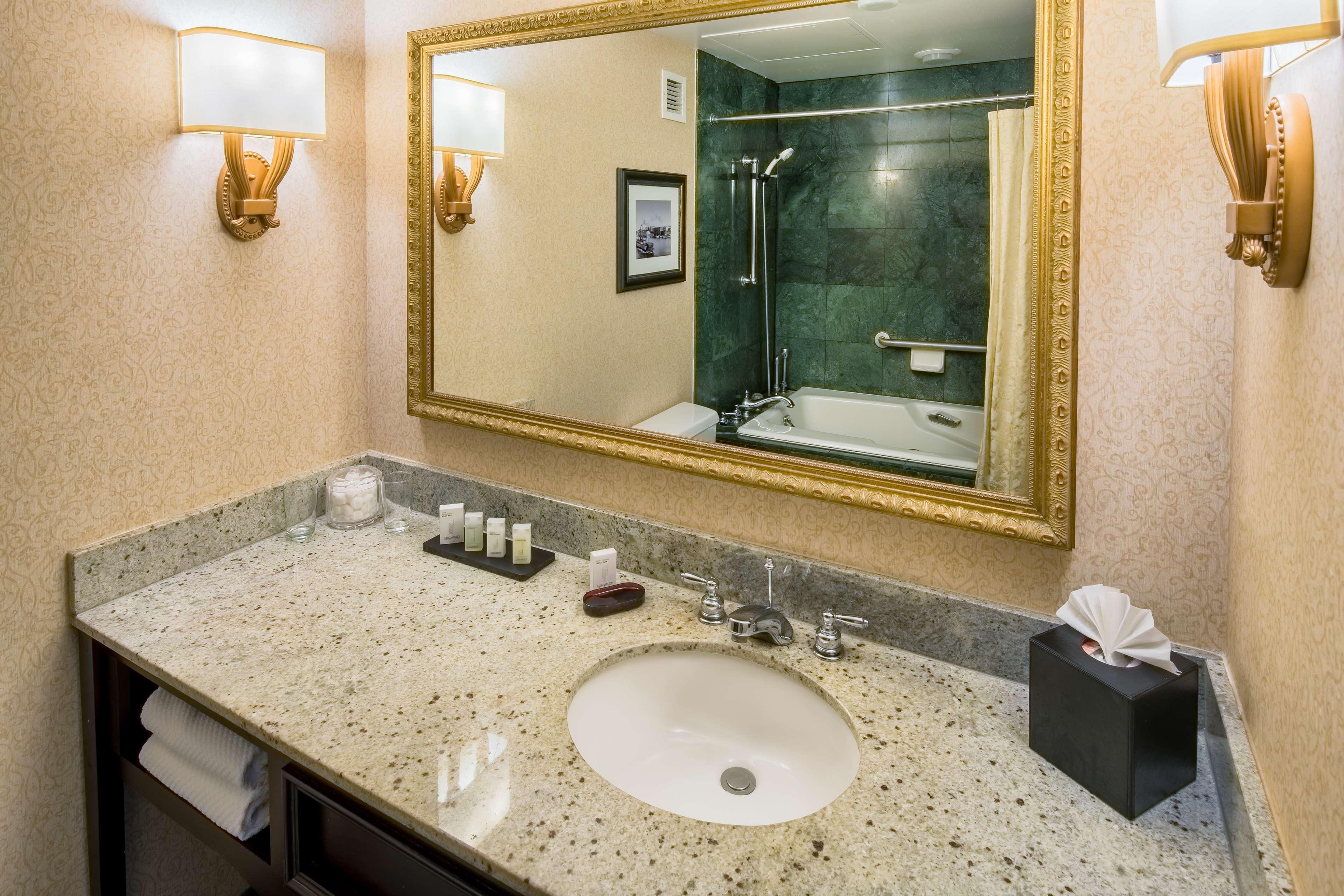 Embassy Suites By Hilton Portland Downtown Bagian luar foto