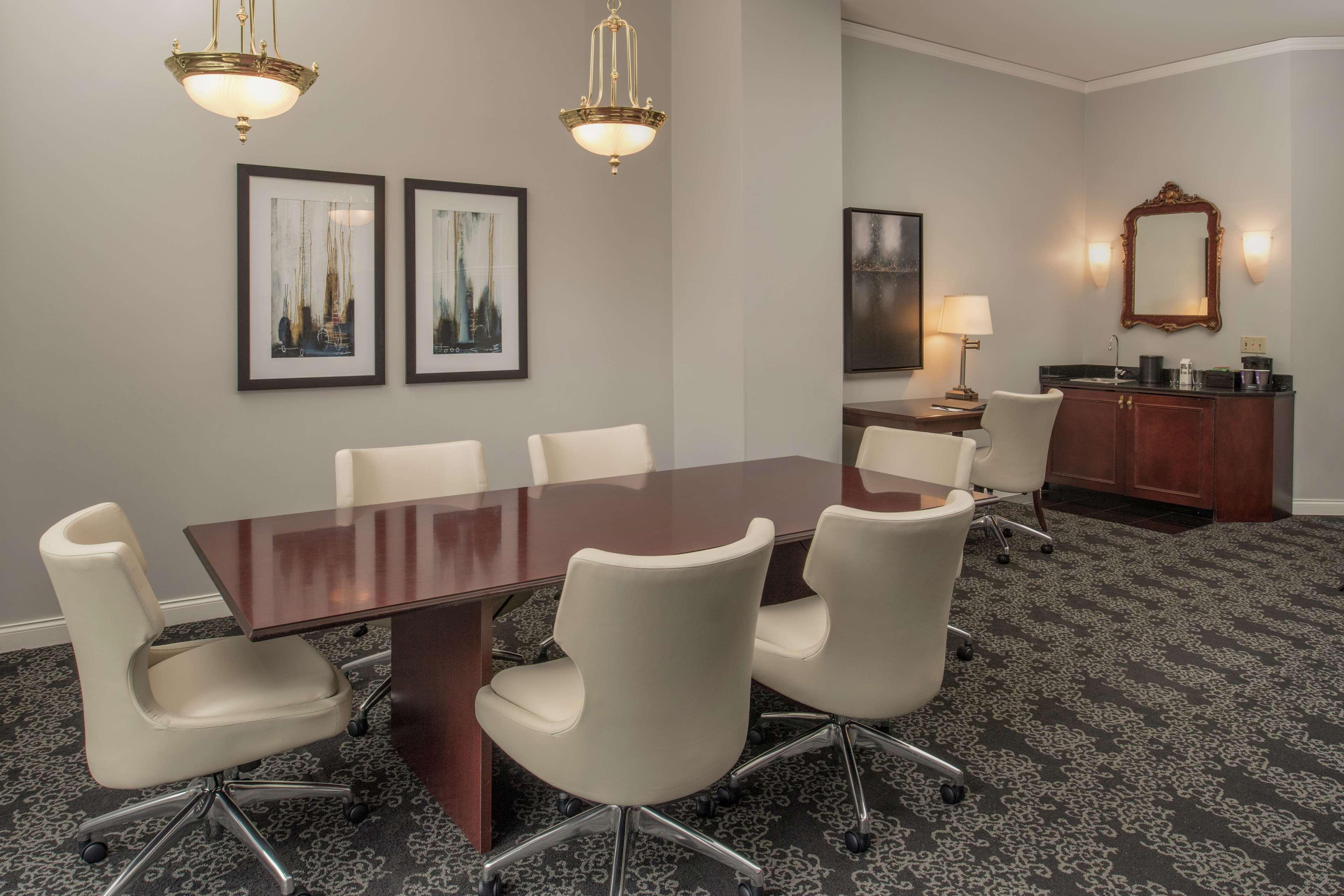 Embassy Suites By Hilton Portland Downtown Bagian luar foto