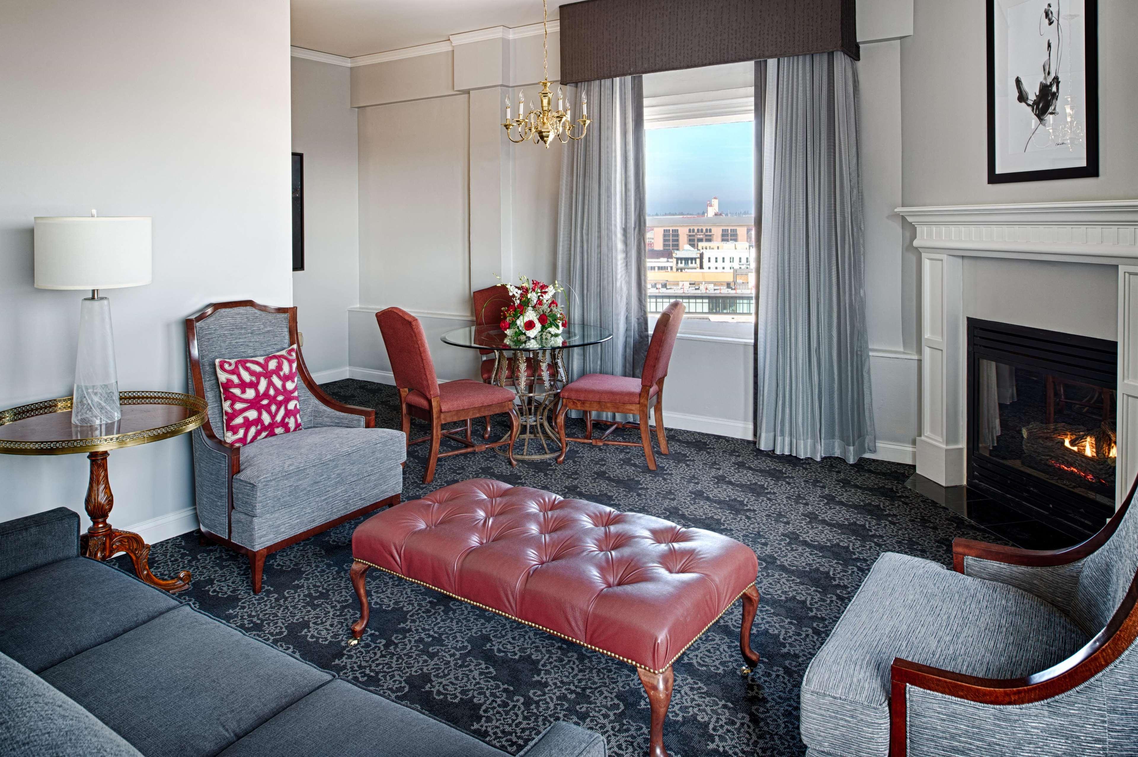 Embassy Suites By Hilton Portland Downtown Bagian luar foto