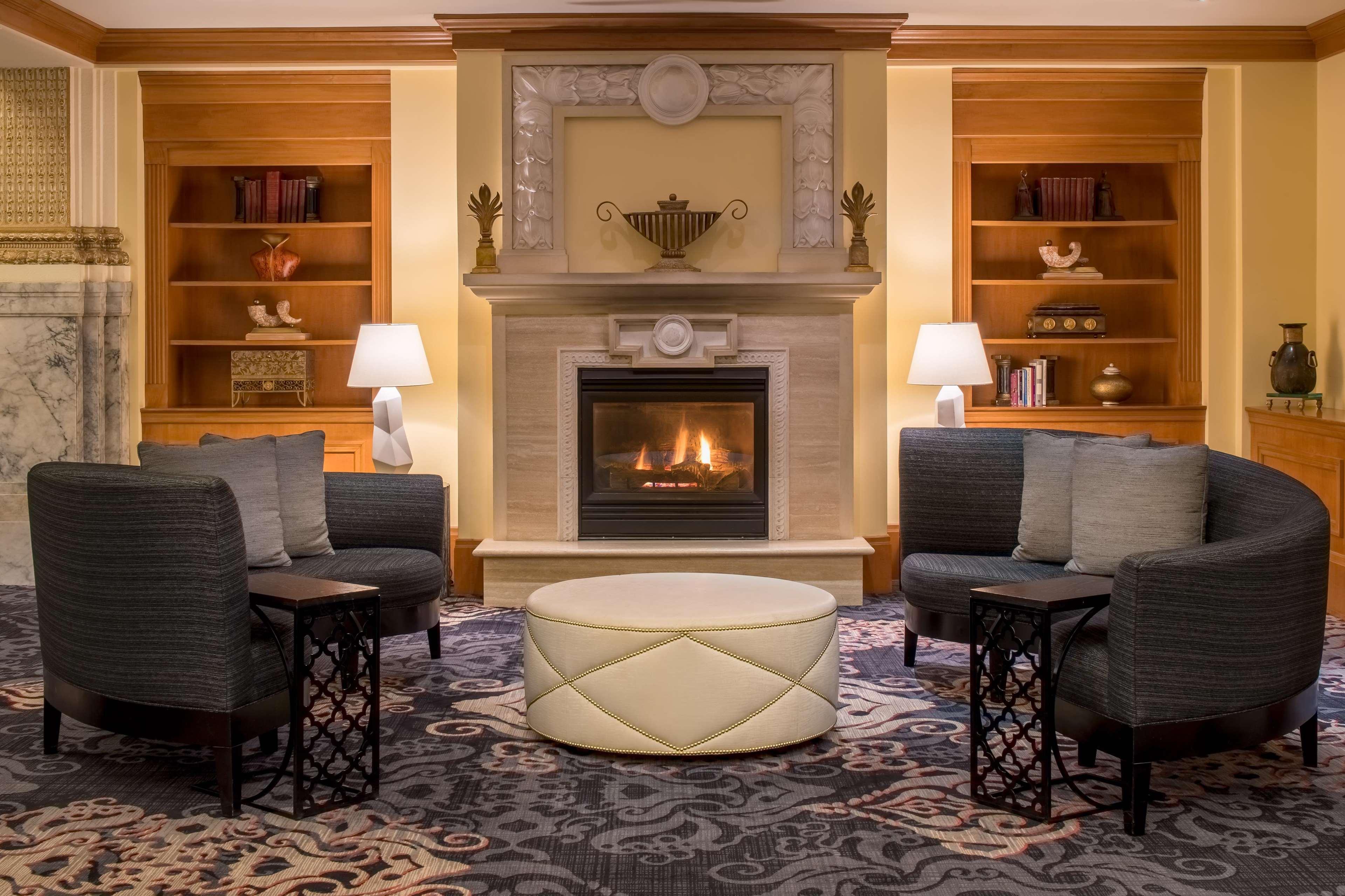 Embassy Suites By Hilton Portland Downtown Bagian luar foto