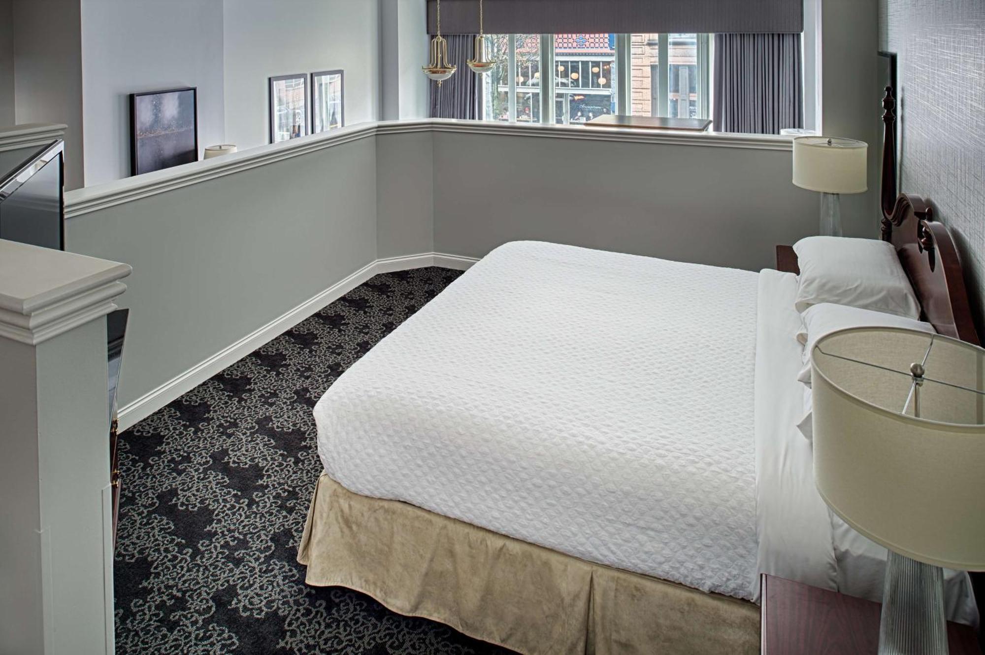 Embassy Suites By Hilton Portland Downtown Bagian luar foto
