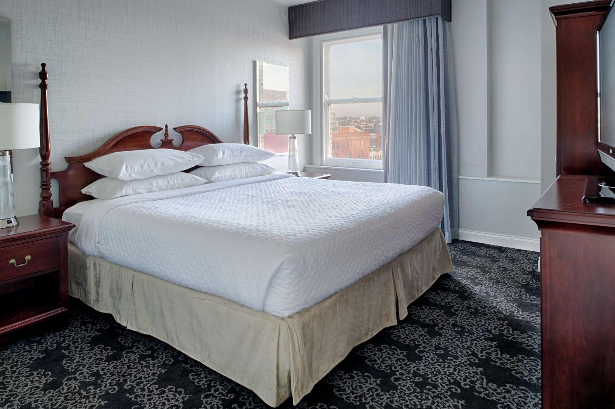 Embassy Suites By Hilton Portland Downtown Bagian luar foto